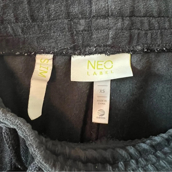 Neo by adidas velvet sweat pants - Picture 4 of 4